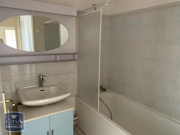 Appartement à louer 3 pièces 66.8m²