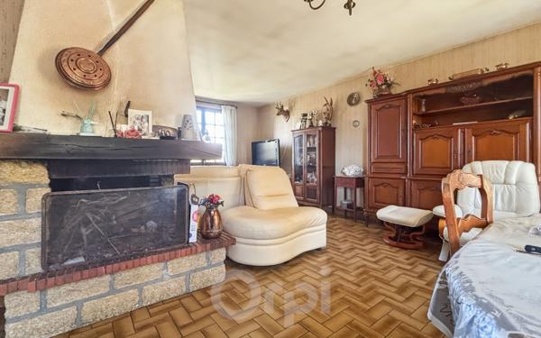 Maison à vendre    4 pièces • 84 m2 Eyjeaux