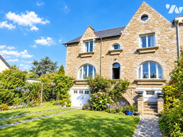 RENNES JEANNE D'ARC - Superbe maison en pierres au calme sur jardin clos