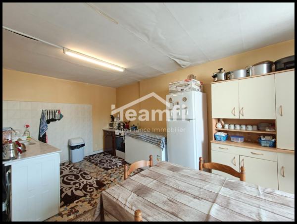 Maison mitoyenne 1 côté à vendre, 7 pièces - Thiers 63300