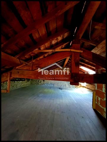 Maison mitoyenne 1 côté à vendre, 7 pièces - Thiers 63300