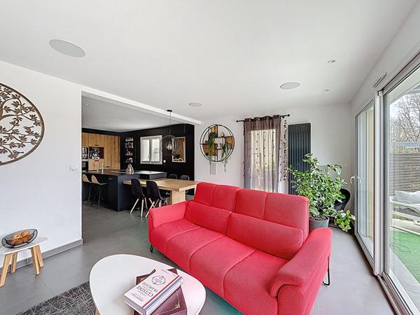 Maison Meximieux 5 pièce(s) 110 m2, 3 chambres, bureau , garage, terrain