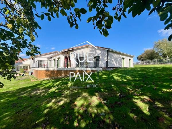 79200 PARTHENAY Maison Parthenay - 211.22 m2 - 4327m² terrain