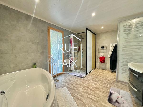 79200 PARTHENAY Maison Parthenay - 211.22 m2 - 4327m² terrain