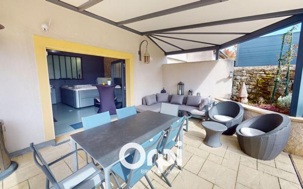 Maison à vendre    5 pièces •  Mance