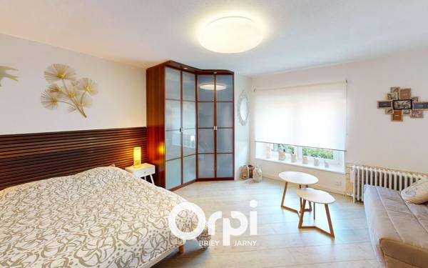 Maison à vendre    5 pièces •  Mance