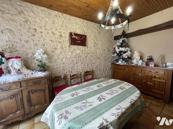 Maison de ville de 118m² avec courette sur BEAUMONT SUR SARTHE