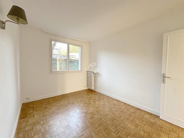 CHAVILLE - La pointe - Appartement familial, spacieux de 5 pièces €520 000 ** - Référence 640-C