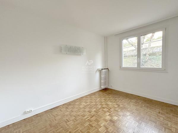 CHAVILLE - La pointe - Appartement familial, spacieux de 5 pièces €520 000 ** - Référence 640-C