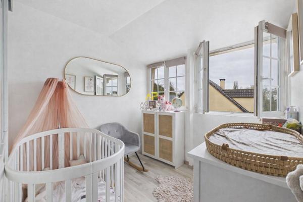 Maison 4 chambres €459 000 ** - Référence 2051