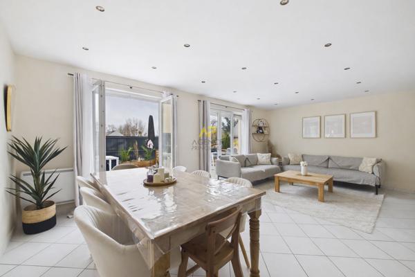 Maison 4 chambres €459 000 ** - Référence 2051