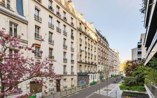 Appartement à vendre    1 pièce • 26,39 m2 Paris 18