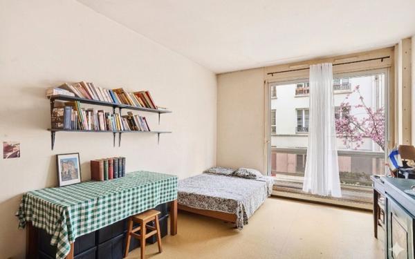 Appartement à vendre    1 pièce • 26,39 m2 Paris 18