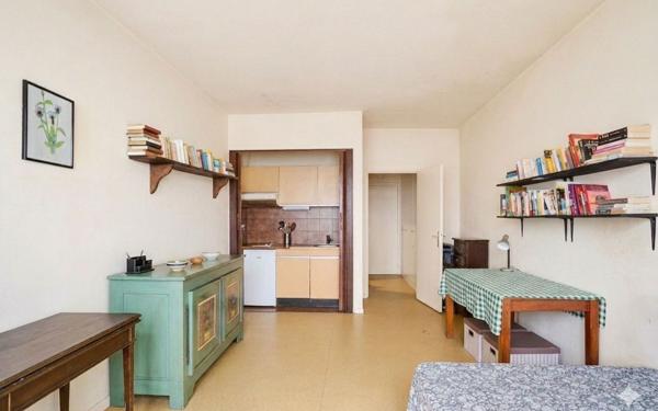 Appartement à vendre    1 pièce • 26,39 m2 Paris 18