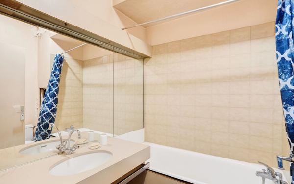 Appartement à vendre    1 pièce • 26,39 m2 Paris 18