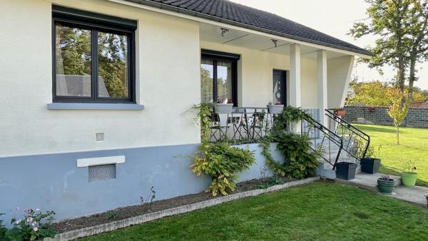 Maison
                                                                                                                                                                                                                                                                                                                        6 pièce(s)                                                                                                                                                                                                          3 chambre(s)                                                                                                                                                                                                          137  m²