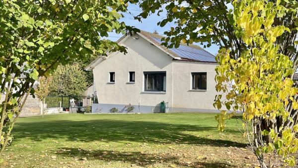 Maison
                                                                                                                                                                                                                                                                                                                        6 pièce(s)                                                                                                                                                                                                          3 chambre(s)                                                                                                                                                                                                          137  m²