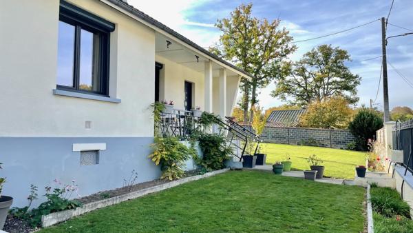 Maison
                                                                                                                                                                                                                                                                                                                        6 pièce(s)                                                                                                                                                                                                          3 chambre(s)                                                                                                                                                                                                          137  m²