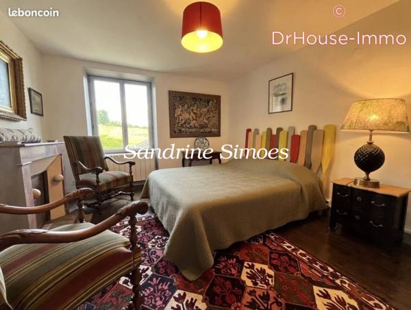 Maison à vendre 10 pièces de 242 m²