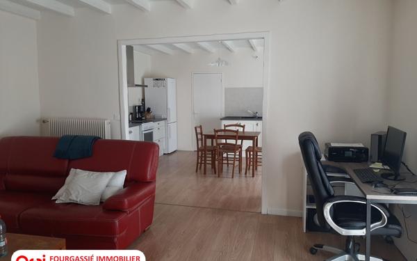 Maison à vendre    3 pièces •  Bout-du-Pont-de-Larn