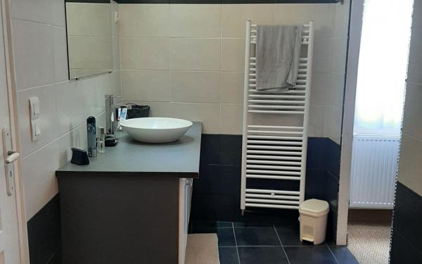 Maison à vendre    3 pièces •  Bout-du-Pont-de-Larn