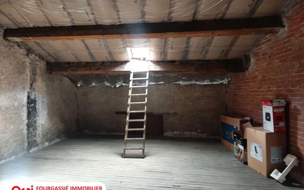 Maison à vendre    3 pièces •  Bout-du-Pont-de-Larn