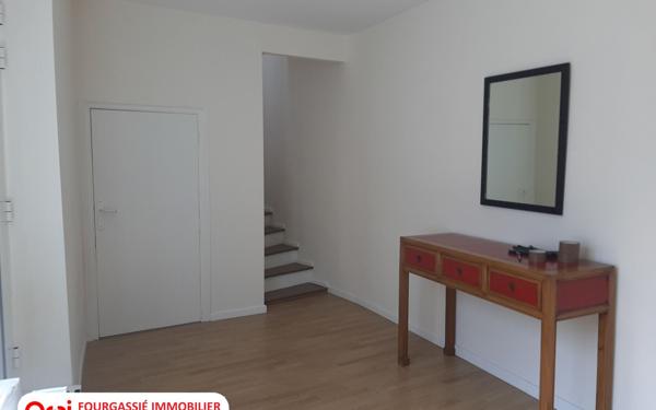 Maison à vendre    3 pièces •  Bout-du-Pont-de-Larn