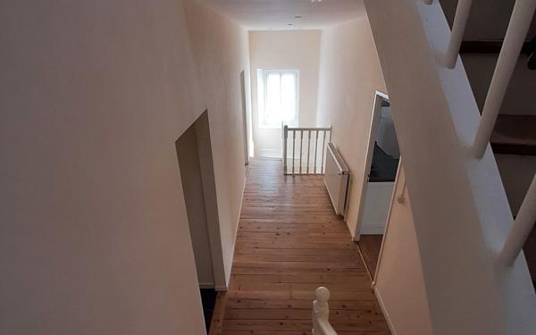 Maison à vendre    3 pièces •  Bout-du-Pont-de-Larn