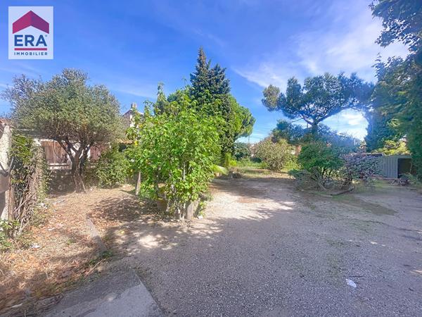 A VENDRE MARSEILLE 13014 ST JOSEPH MAISON TYPE 4 -STUDIO INDEPENDANT - JARDIN .