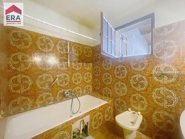 A VENDRE MARSEILLE 13014 ST JOSEPH MAISON TYPE 4 -STUDIO INDEPENDANT - JARDIN .