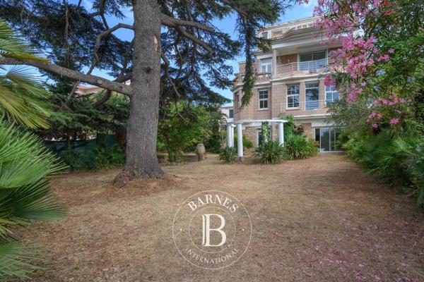 Toulon, Maison 11 Chambres -  350 m² à vendre