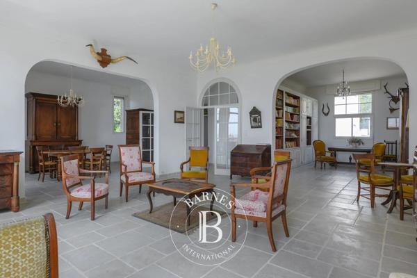 Toulon, Maison 11 Chambres -  350 m² à vendre
