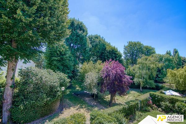 Versailles Rive-Droite Appartement 5 pièces 118 m² 2ème étage avec ascenseur, balcons, cave et parking €734 000 ** - Référence 25922