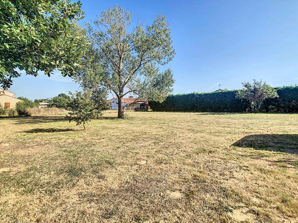 TERRAIN CONSTRUCTIBLE LABARTHE SUR LEZE 977m²