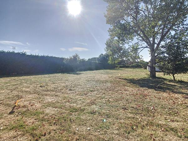 TERRAIN CONSTRUCTIBLE LABARTHE SUR LEZE 977m²