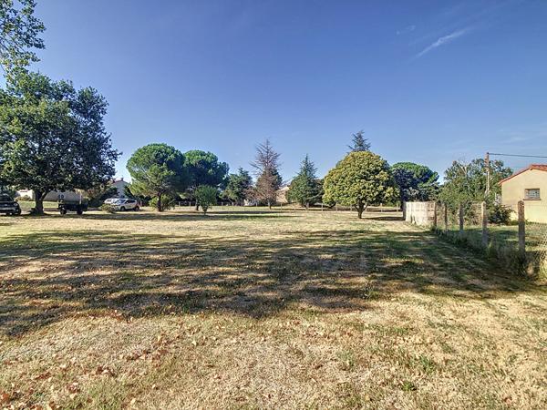 TERRAIN CONSTRUCTIBLE LABARTHE SUR LEZE 977m²