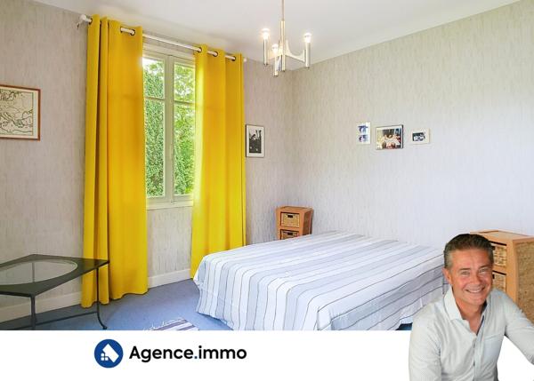 À vendre - Maison individuelle, 7 pièces située à Jonzac (17500)