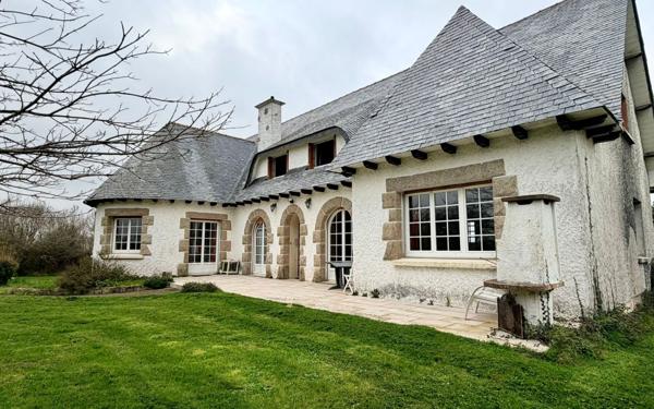 Maison à vendre    9 pièces • 230 m2 Sarzeau