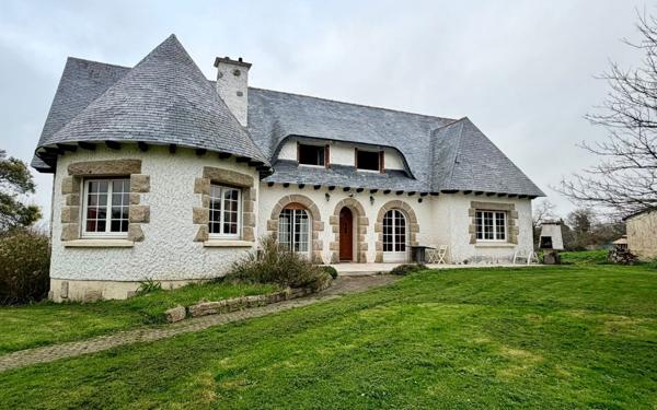 Maison à vendre    9 pièces • 230 m2 Sarzeau