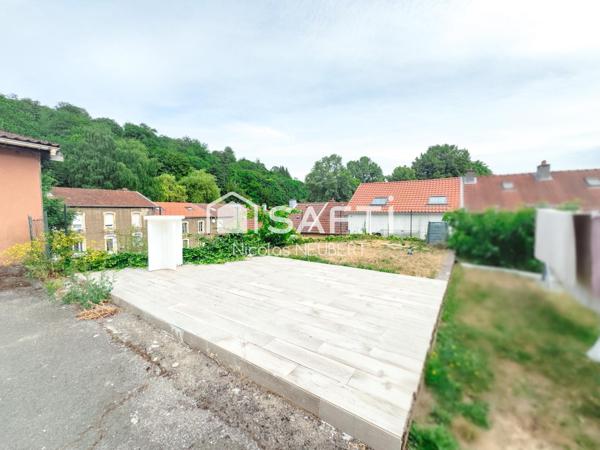 Maison de cité au calme