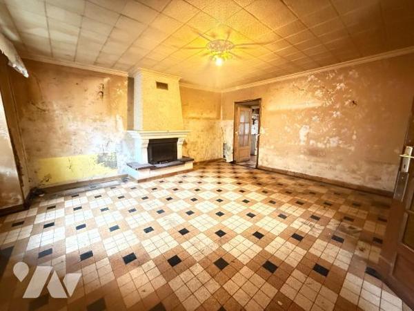 A VENDRE, PLESTIN LES GREVES 
En plain centre de la commune, découvrir cette grande maison d'h...