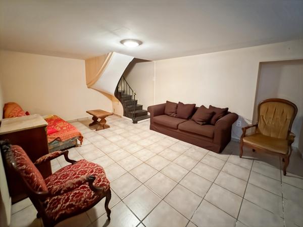 Maison de village - à vendre 7 pièces proche de LA CLAYETTE (71) - 185 m² - terrain 1235 m²