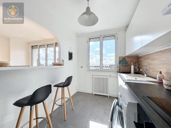 Location                                                      Appartement
                        
                     2 pièces                      39 m2                     à Saint-Maur-des-Fossés