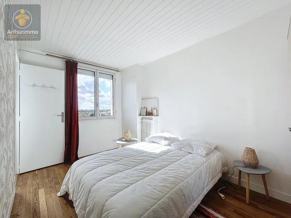 Location                                                      Appartement
                        
                     2 pièces                      39 m2                     à Saint-Maur-des-Fossés