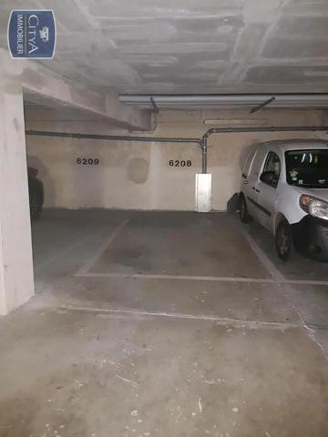 Parking à louer 12m² Évry-Courcouronnes (91000)