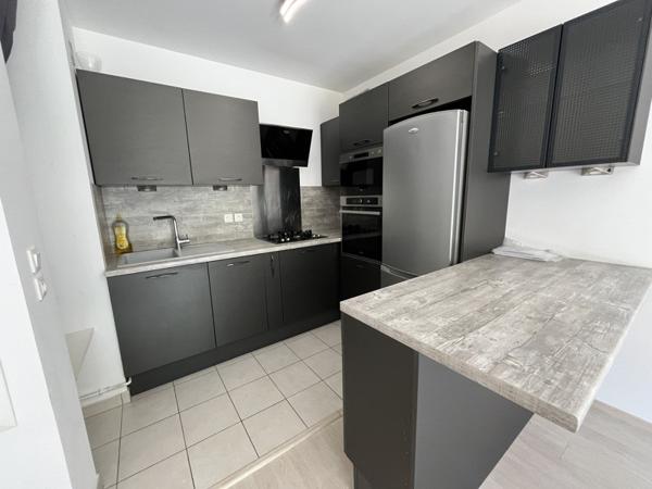 Appartement à louer 1 200 € CC Persan 3 p 58 m² DPE C