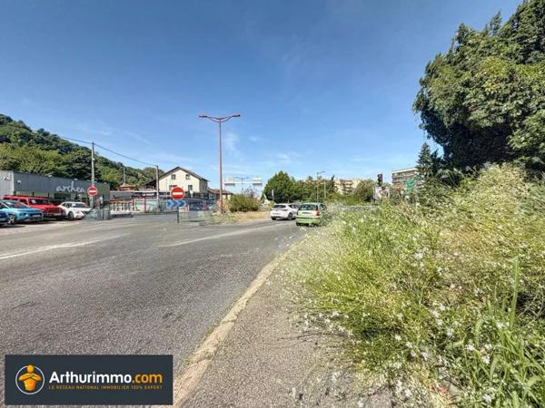 Location Local commercial 210 m2 à Bourgoin-Jallieu