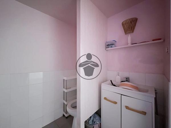 Location                                                      Bureau
                        
                     4 pièces                      44 m2                     à Saint-Quentin