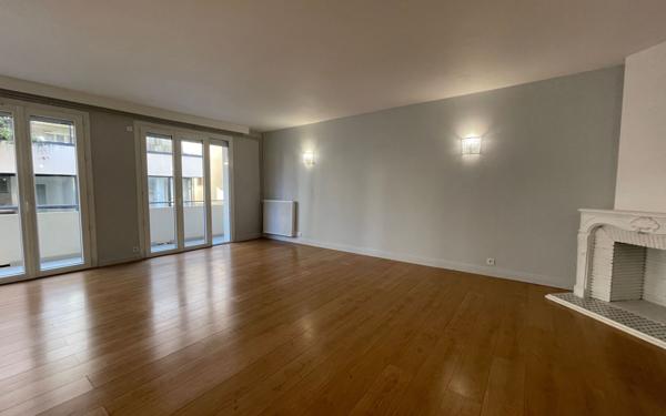Appartement à vendre    4 pièces • 120 m2 Romans-sur-Isère