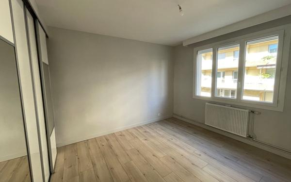 Appartement à vendre    4 pièces • 120 m2 Romans-sur-Isère